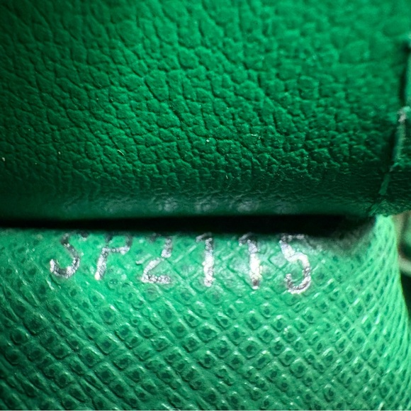 Louis Vuitton long leather Brazza  wallet - Picture 11 of 11